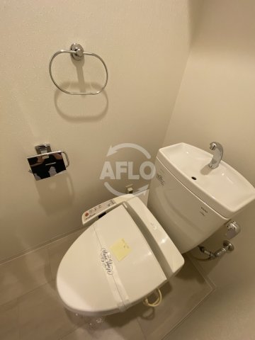 トイレ　アプリーレ堺筋本町　トイレ