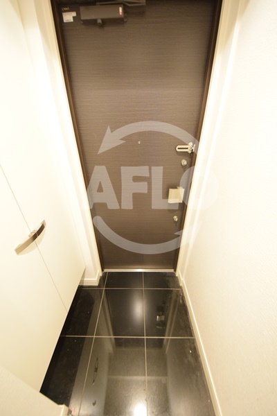 玄関　アプリーレ堺筋本町　玄関