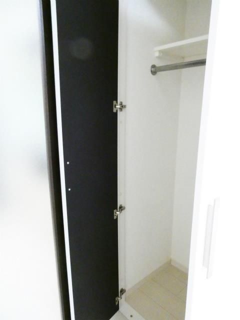 収納　まいばすけっと綱島西2丁目店