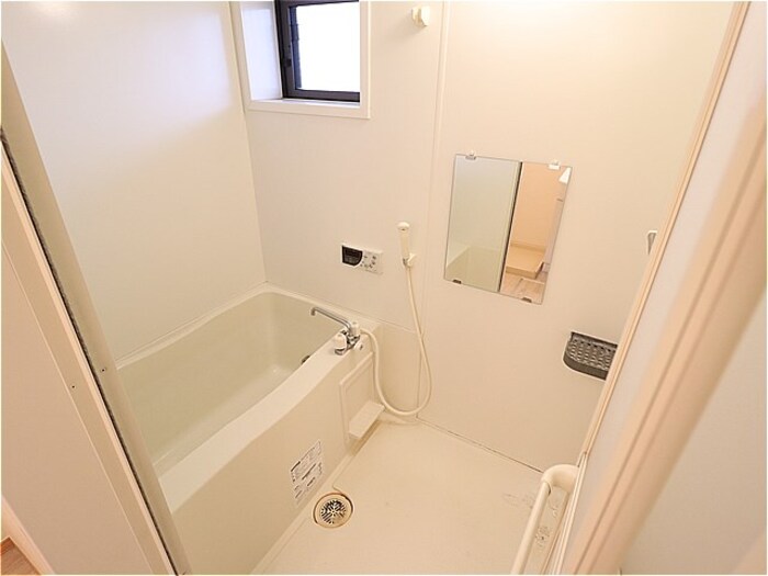 バス・シャワールーム　お風呂で日々の疲れを落としましょう