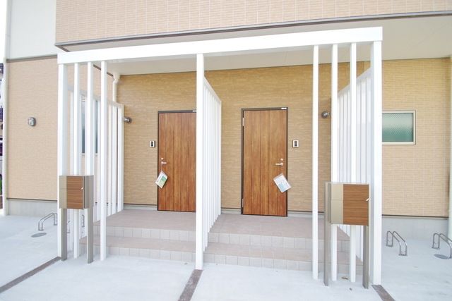 エントランス　★お問い合わせはタウンハウジングまで★