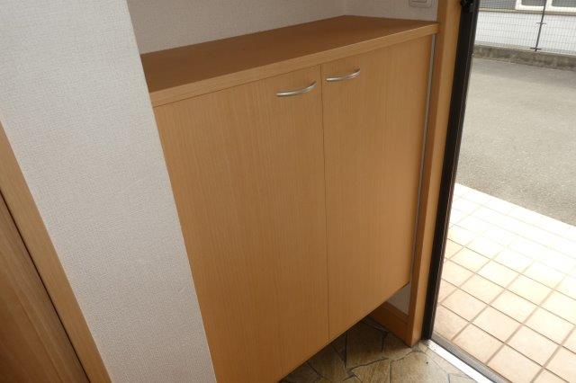 玄関　シューズボックス