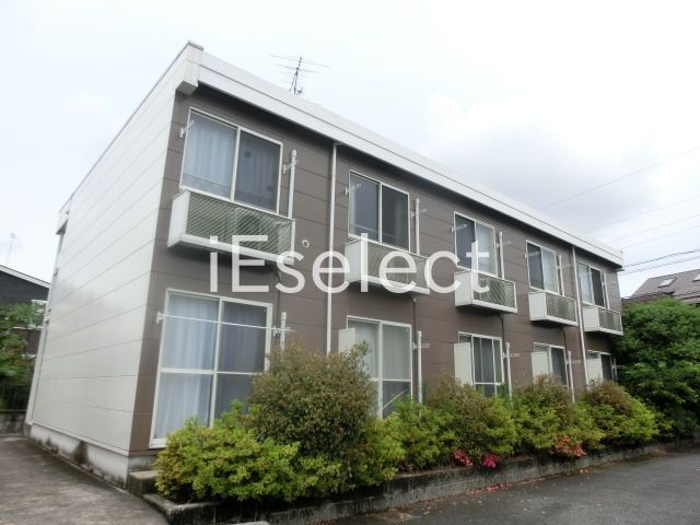 建物外観　コンビニ隣でお買い物も便利です