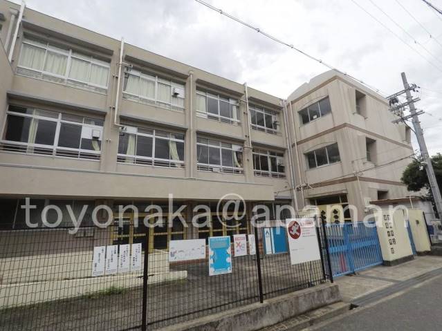 小学校　桜塚小学校（小学校）まで357m