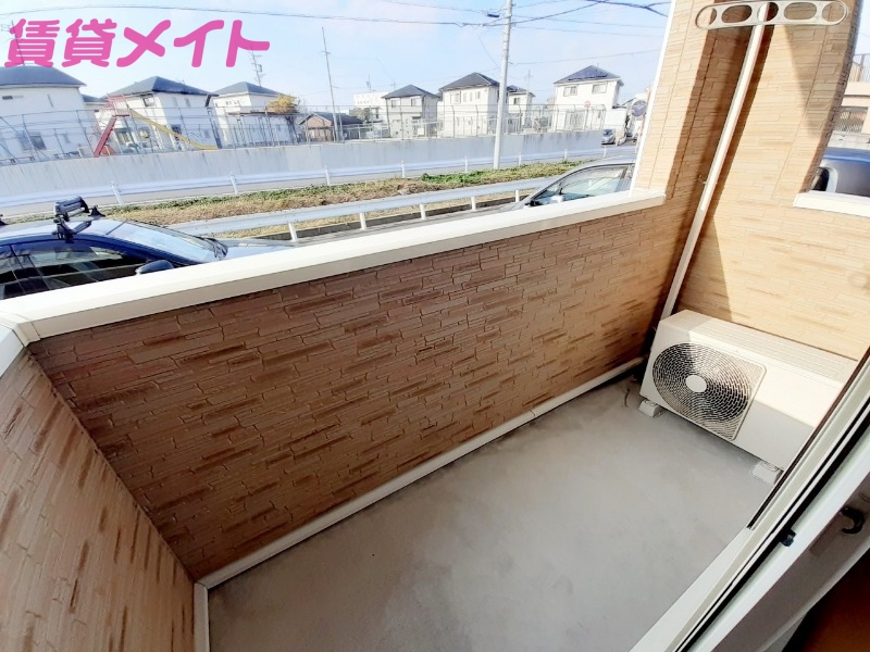 バルコニー　同型反転タイプです