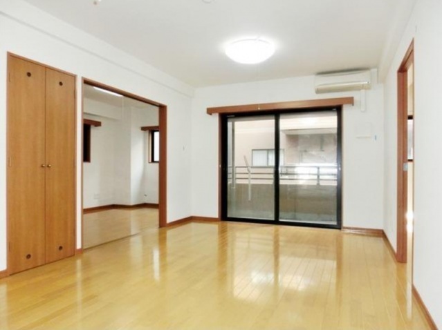 居室・リビング　ゆったりとした居間です