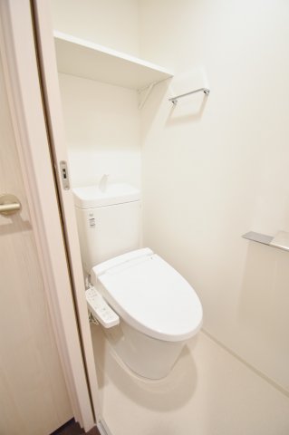 トイレ　清潔感があるトイレです。入るとホッとする、そんな空間。