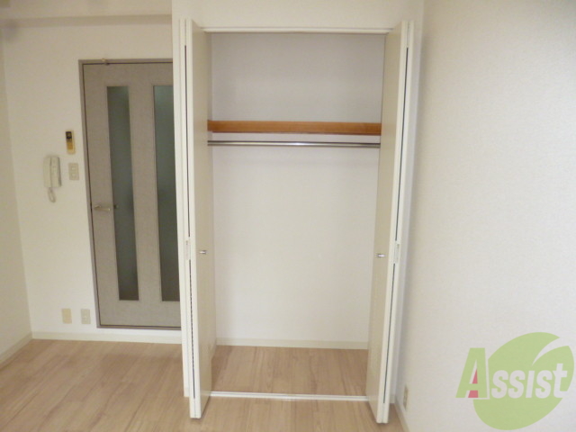 収納　奥行きもしっかりあるクローゼット