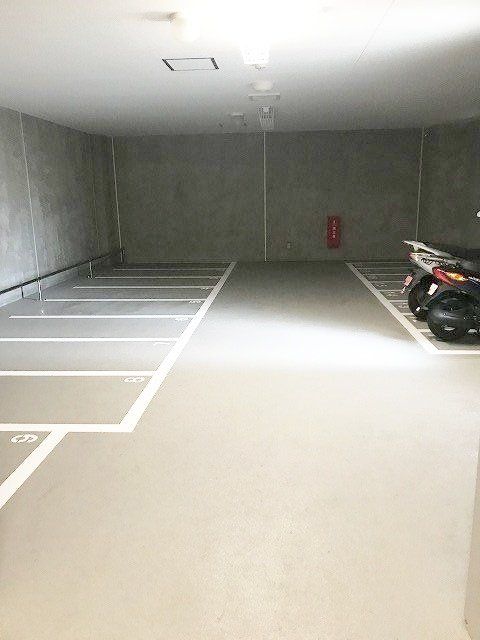 駐車場　バイク置場