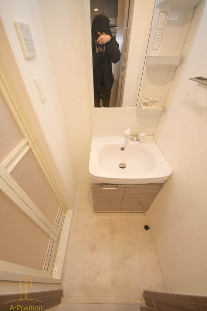 洗面設備　ラヴィータ難波元町