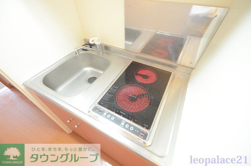 キッチン　設備・仕様は号室により異なる為、現況を優先致します。