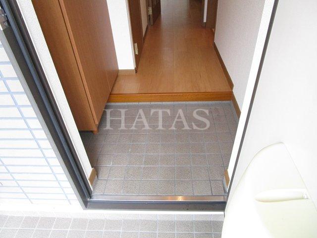 玄関　同物件別部屋です。