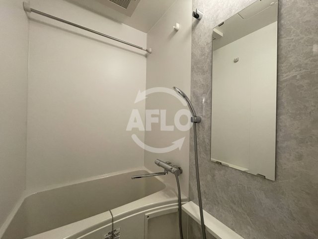 バス・シャワールーム　エスリードザ・グラン大阪サウス　浴室