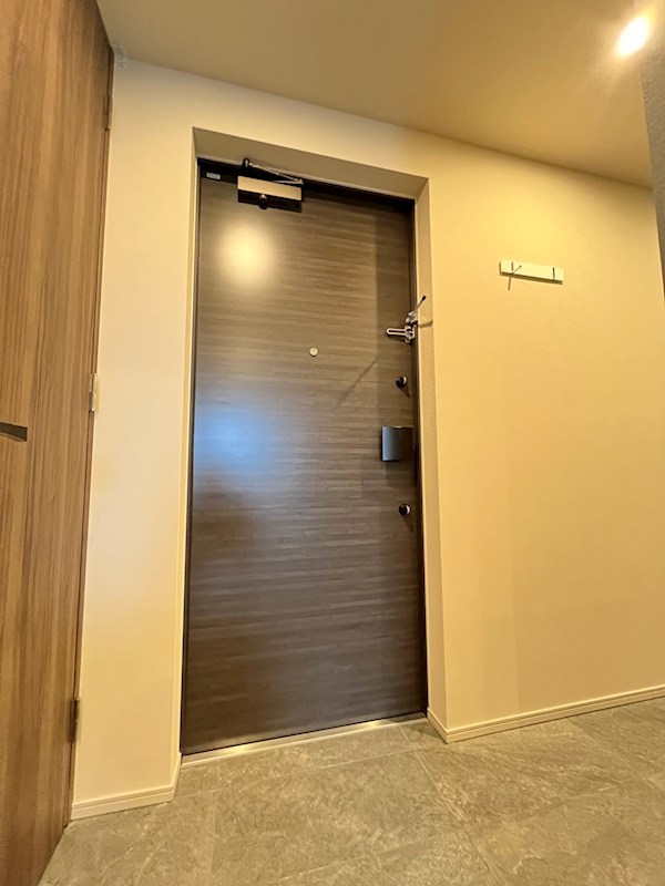 玄関　※参考写真