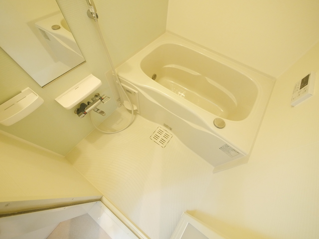 バス・シャワールーム　★追焚機能付のバスもうれしいポイントですね★