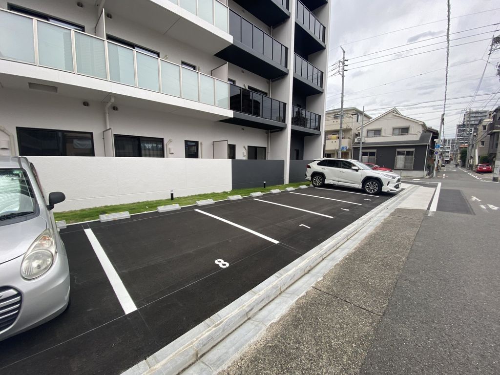 駐車場　駐車場