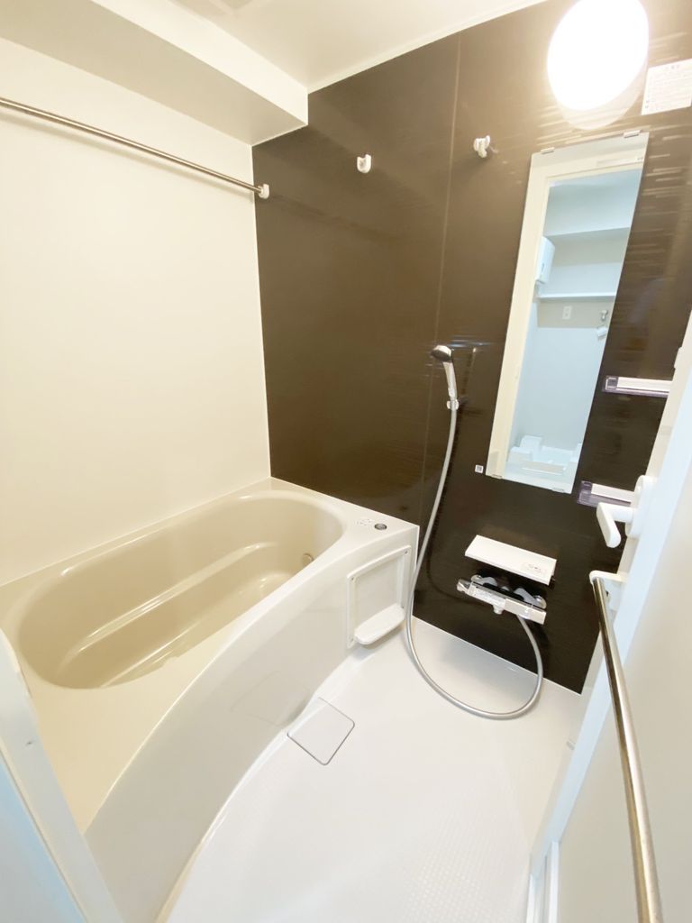 バス・シャワールーム　バス