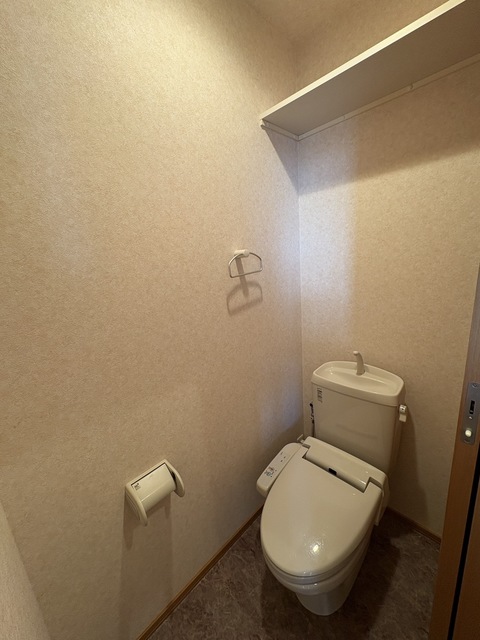 トイレ　同建物別号室画像