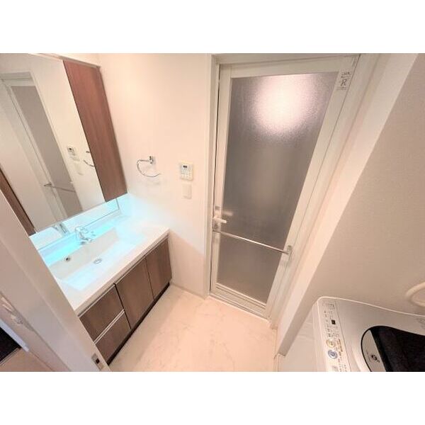 洗面設備　図面と現状が異なる場合は現状優先となります。