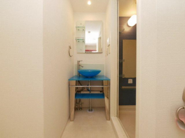 洗面設備　コンパクトで使いやすい洗面所