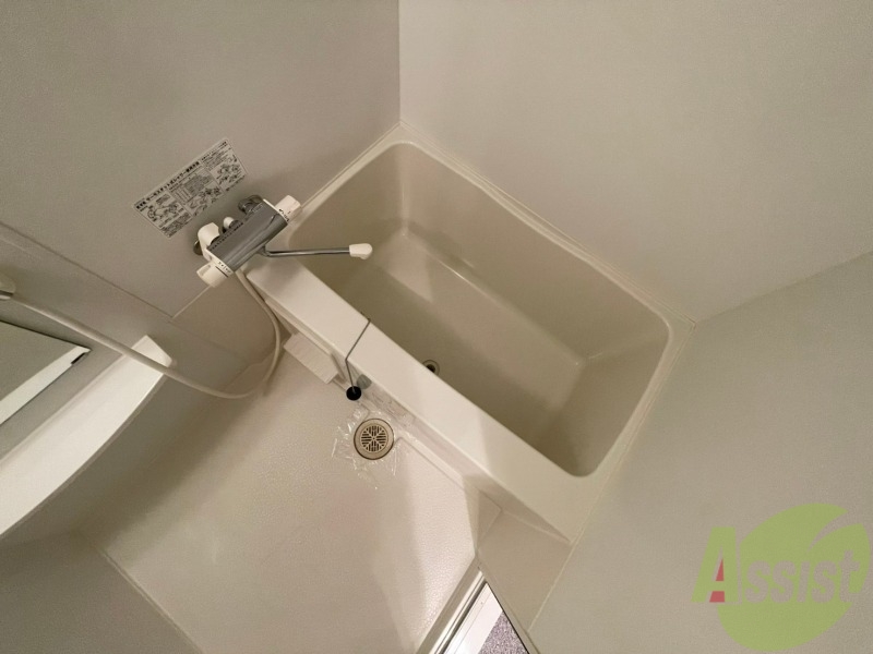 バス・シャワールーム　浴槽です。ゆっくりお風呂につかるのも体に良いですね～