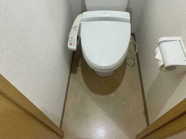 トイレ　※他号室参照写真※