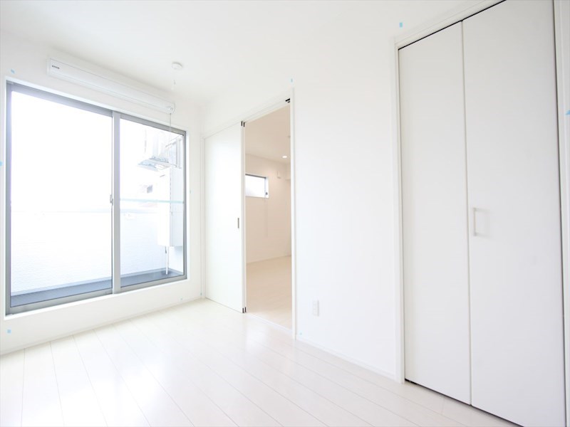 バルコニー　ＬＤＫ8帖　システムキッチン　エアコン完備　イメージ写真