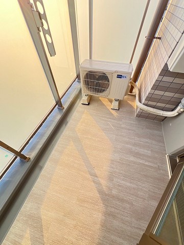 バルコニー　お洗濯にも便利なバルコニー付き