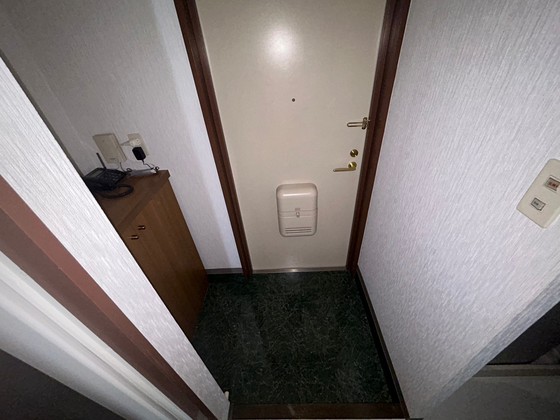 玄関　※別部屋の写真です
