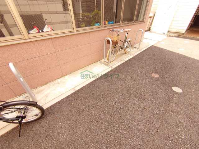 駐車場　リライフ下北沢店