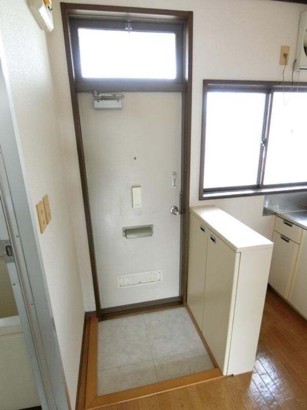 玄関　図面と現状に相違がある場合には現状を優先