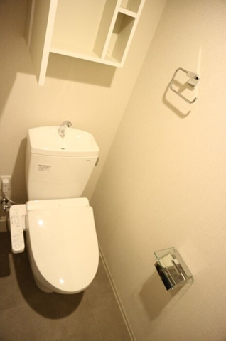 トイレ　ウォシュレット付きのトイレです♪