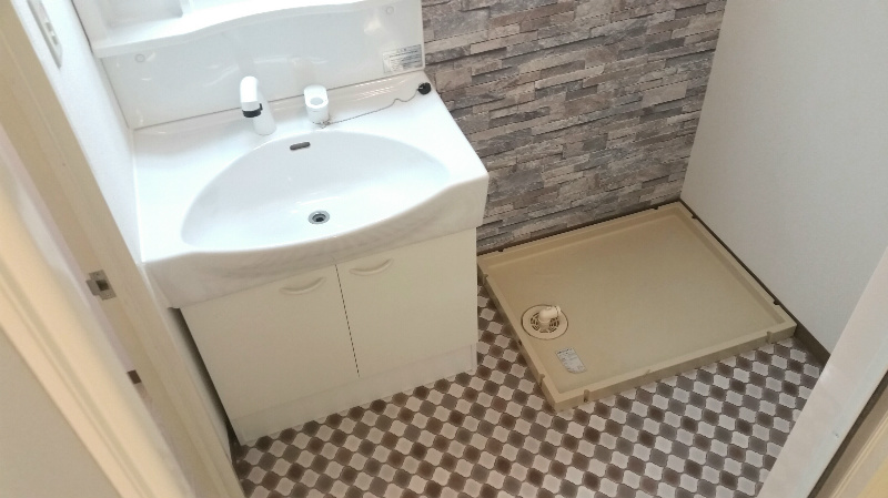 洗面設備　同建物、他号室写真参照