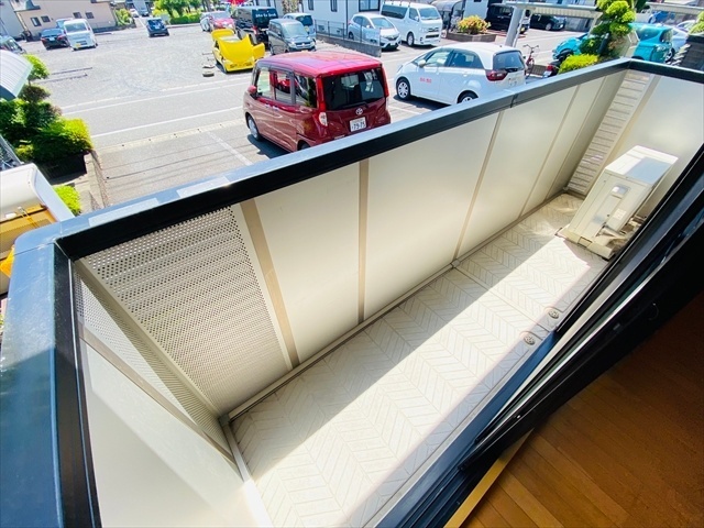 バルコニー　同一建物内１０１号室内装写真転載