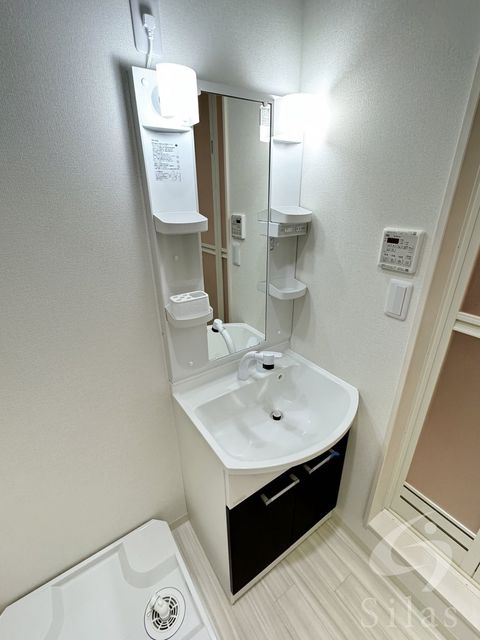 洗面設備　同仕様