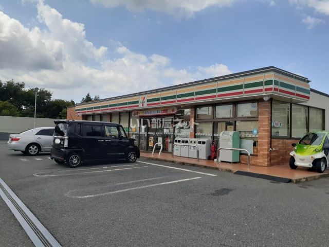 コンビニ　セブンイレブン千葉小倉南店（コンビニ）まで326m