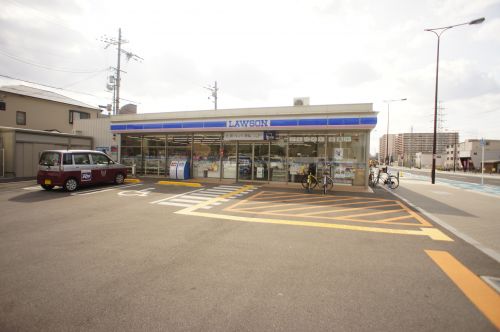 コンビニ　ローソン長吉六反二丁目店（コンビニ）まで210m