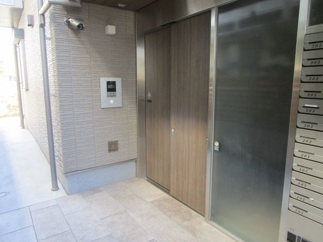 エントランス　エントランス