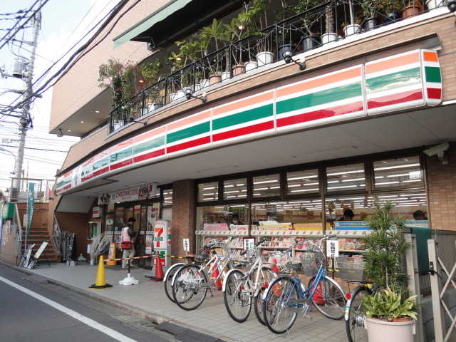 コンビニ　セブンイレブン（コンビニ）まで274m
