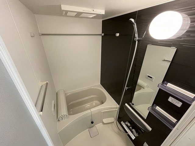 バス・シャワールーム　浴室乾燥機付き＆追い炊き機能付き