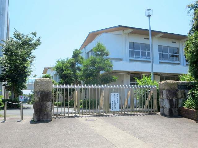 中学校　雄踏中学校（中学校）まで347m
