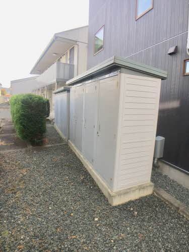 建物外観　ストッカー