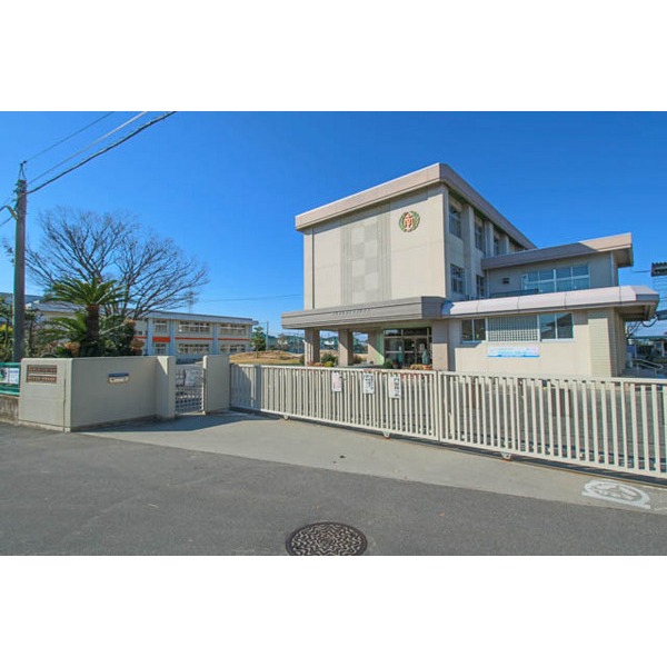 小学校　岡山市立西大寺南小学校（小学校）まで919m