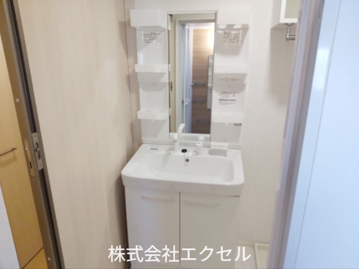 洗面設備　洗髪洗面化粧台です。