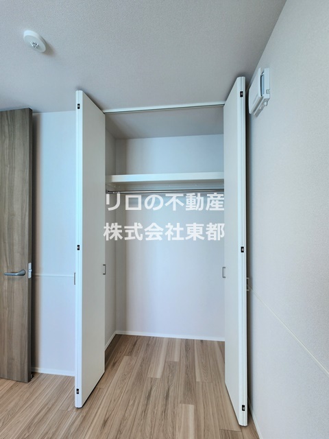 収納　奥行き、高さのあるクローゼットです♪