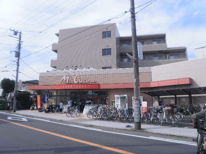 スーパー　コープ（スーパー）まで211m