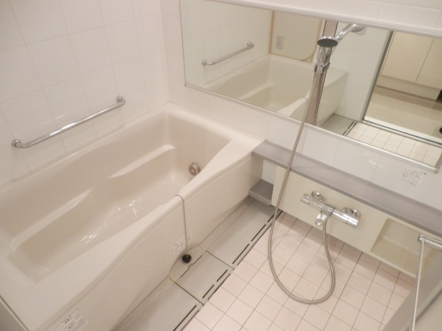 バス・シャワールーム　バス※別部屋参考写真