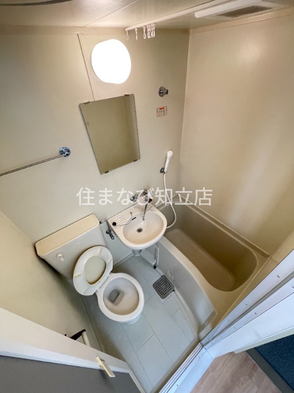 バス・シャワールーム　同型別部屋写真