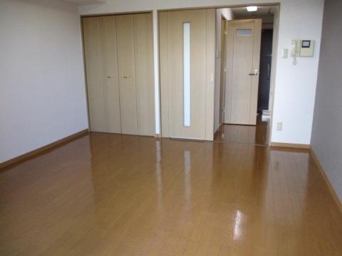 居室・リビング　室内