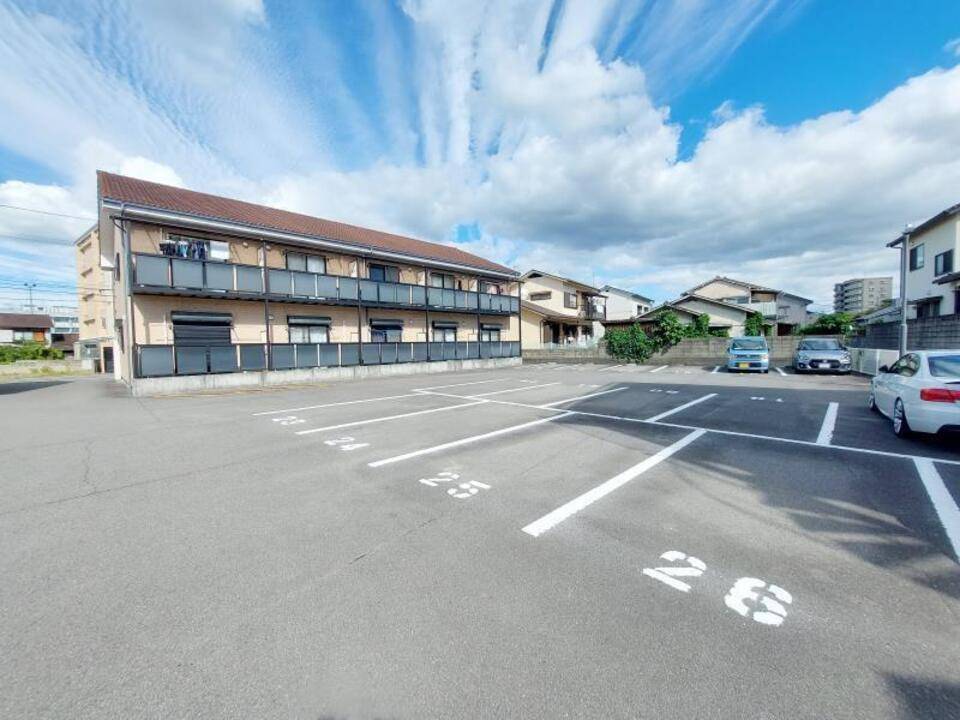 駐車場　駐車場